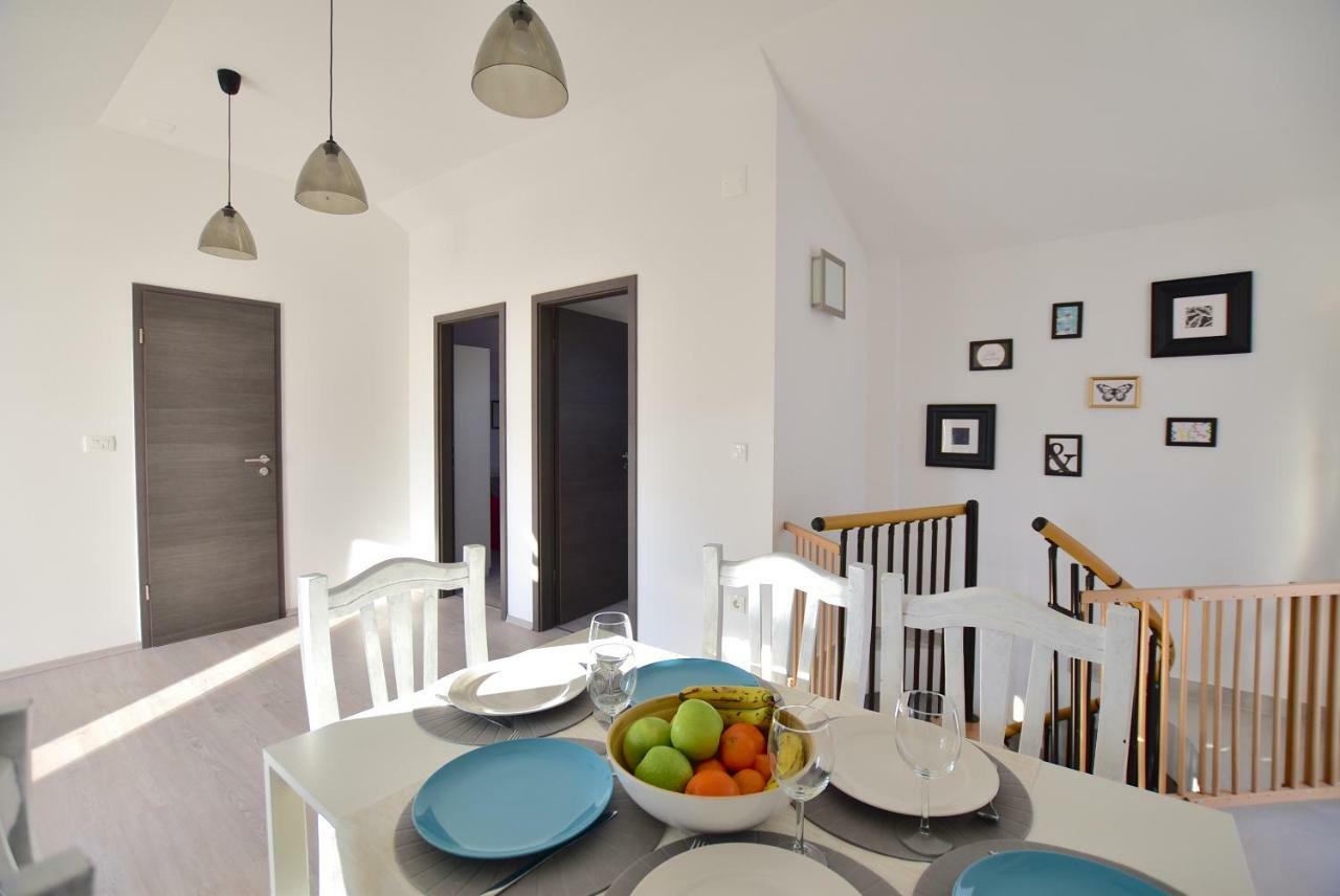 Apartments Sea & Sky 스타리 그라드 외부 사진